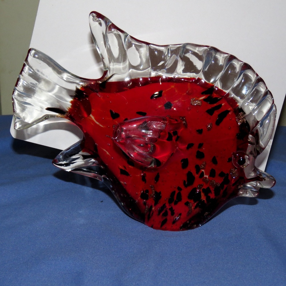Red Art Glass Tropical Fish Paperweight Decoration